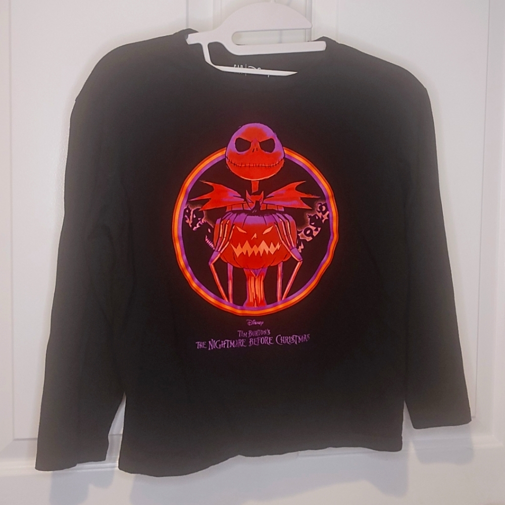 Gap Disney long sleeve Nightmare Before Christmas shirt. Boys size Medium (8).